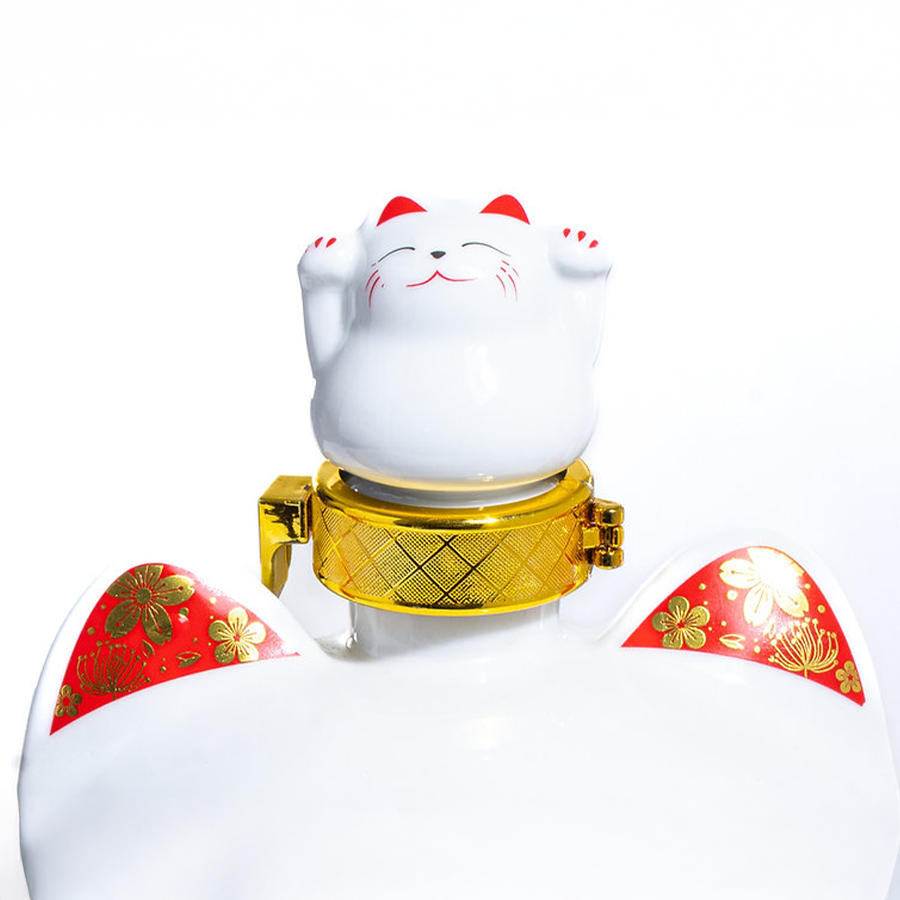 Lucky Cat Maneki-Neko Japanese Whisky