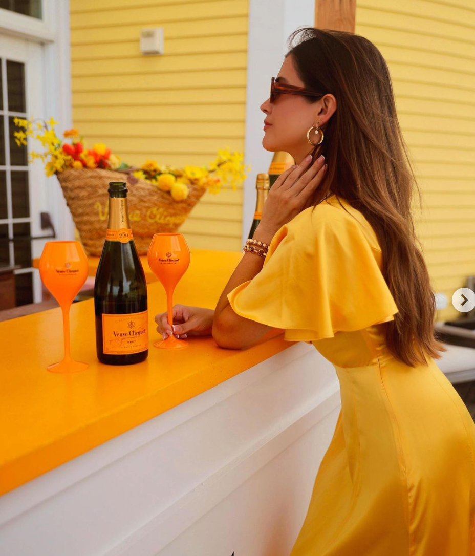 Veuve Clicquot Flutes and Glow Sticks Gift Set