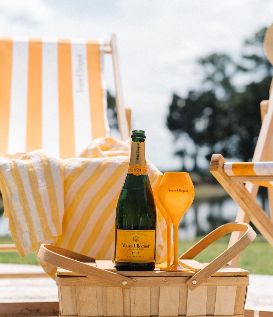 Veuve Clicquot Flutes and Glow Sticks Gift Set