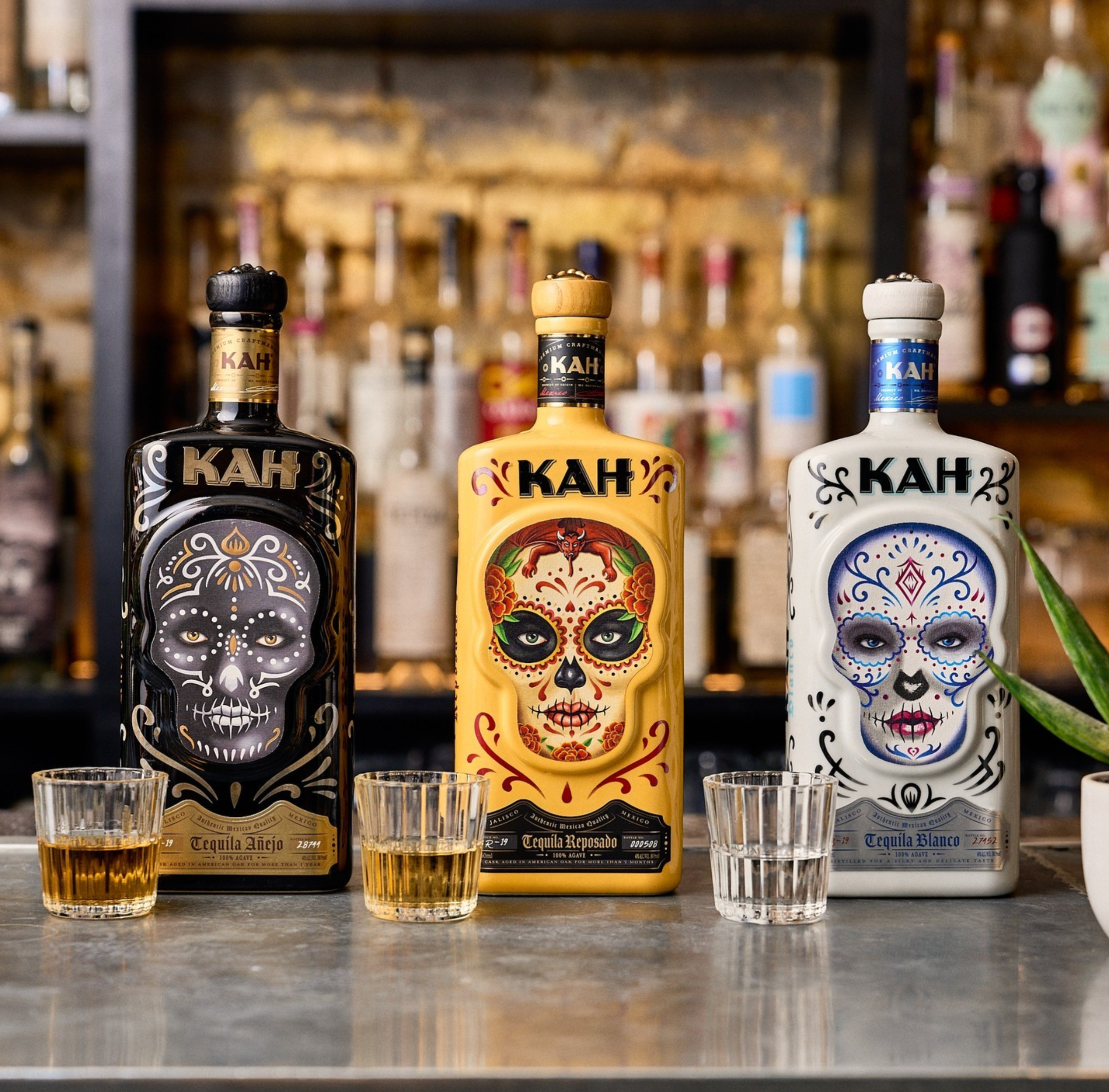 Kah Añejo Black Ceramic Tequila
