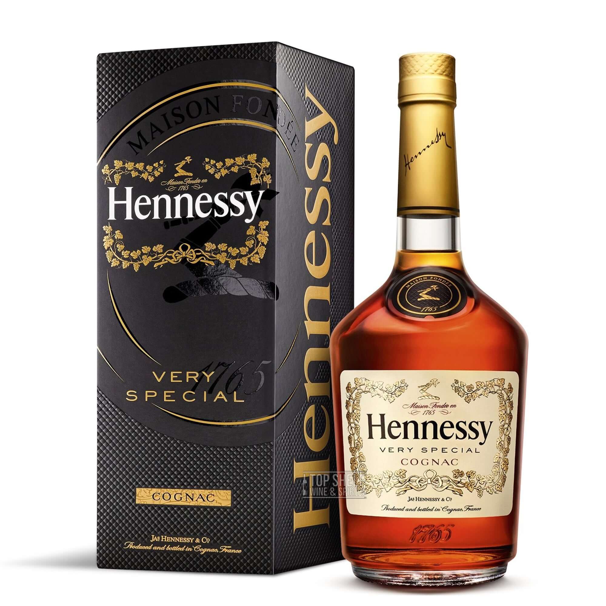Hennessy Very Special V.S Cognac bottle and box, showcasing bold flavors and vibrant character.