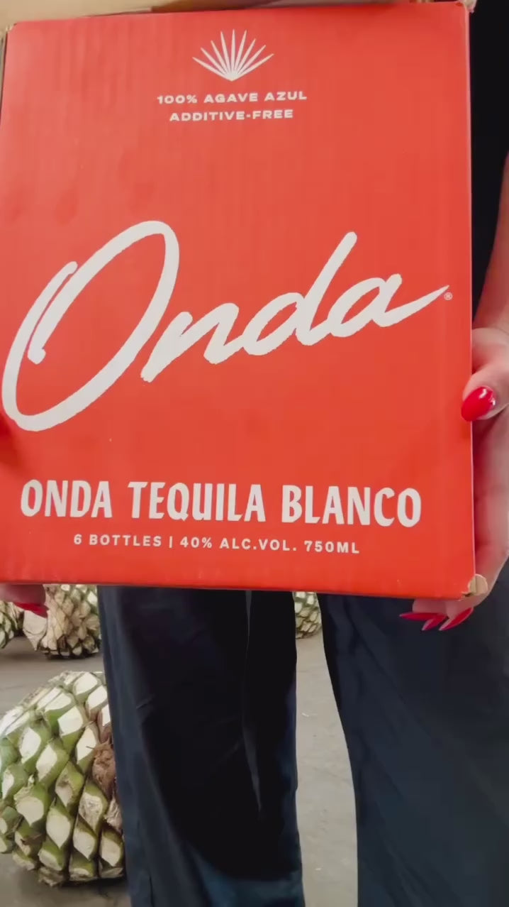 Onda Tequila Blanco box featuring 100% Agave Azul and additive-free branding, holding six 750ml bottles.