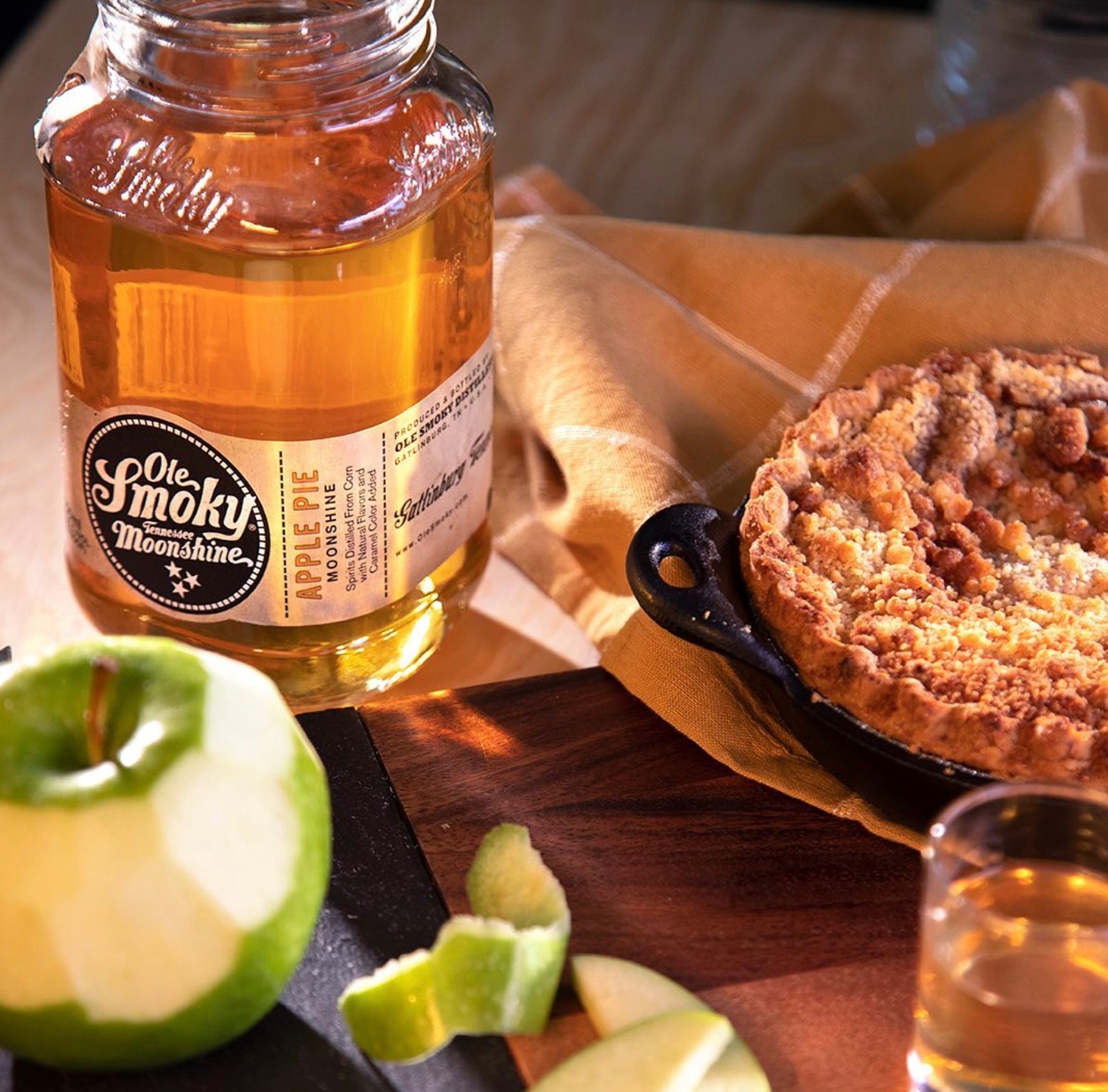 Ole Smoky Apple Pie Moonshine