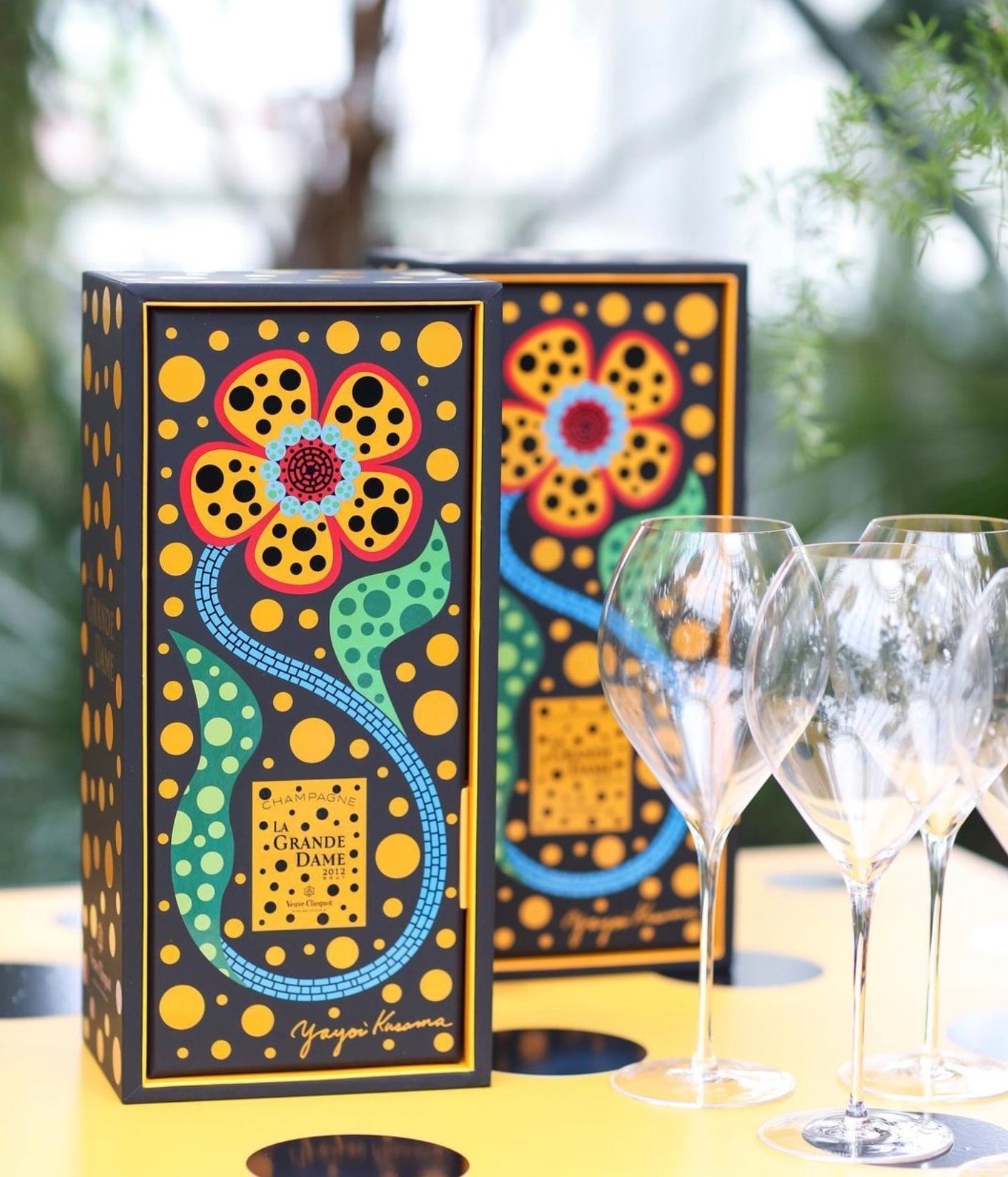 Veuve Clicquot La Grande Dame Yayoi Kusama Limited Edition in Gift Box 2012