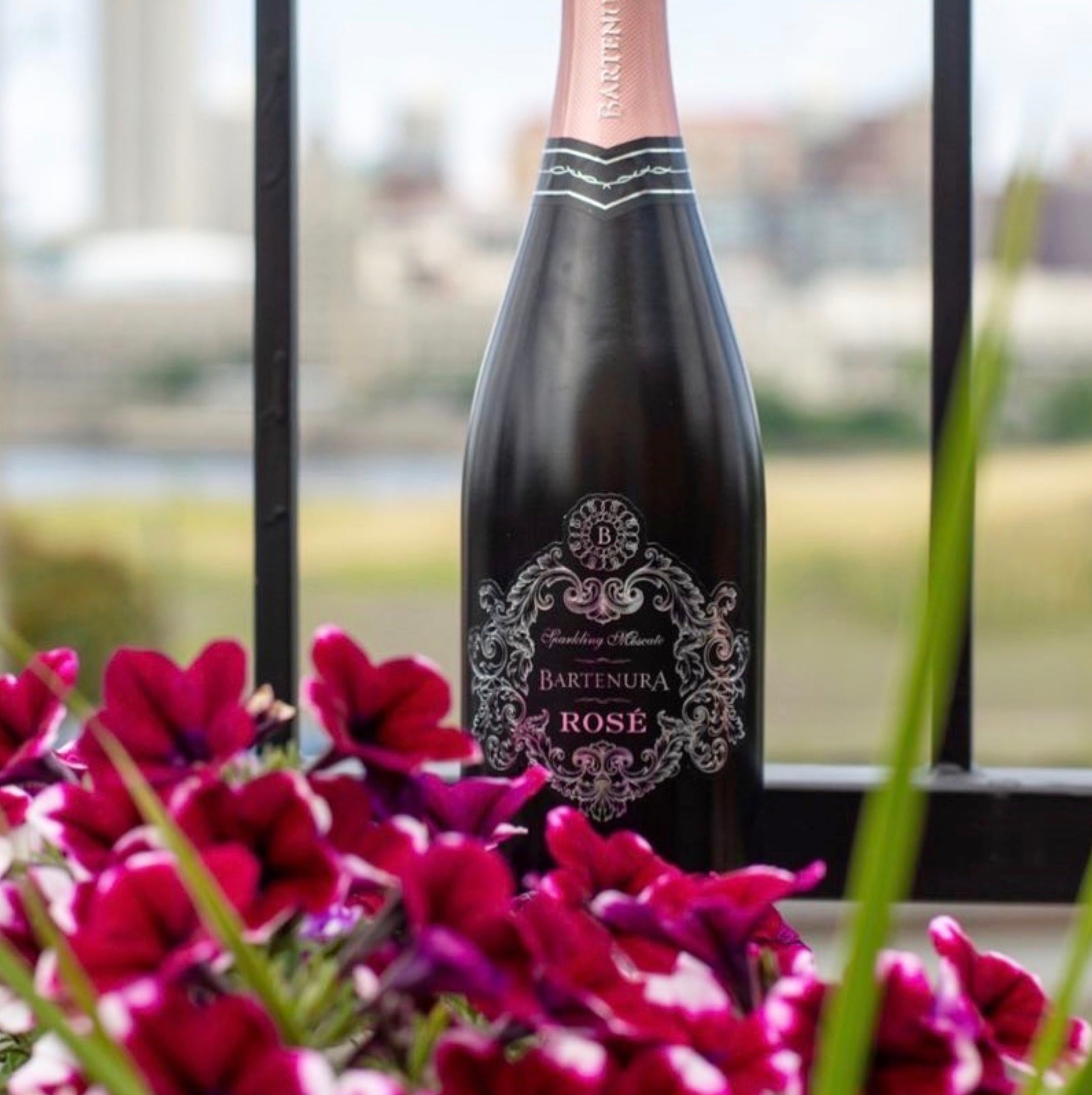 Bartenura Sparkling Rosé Moscato