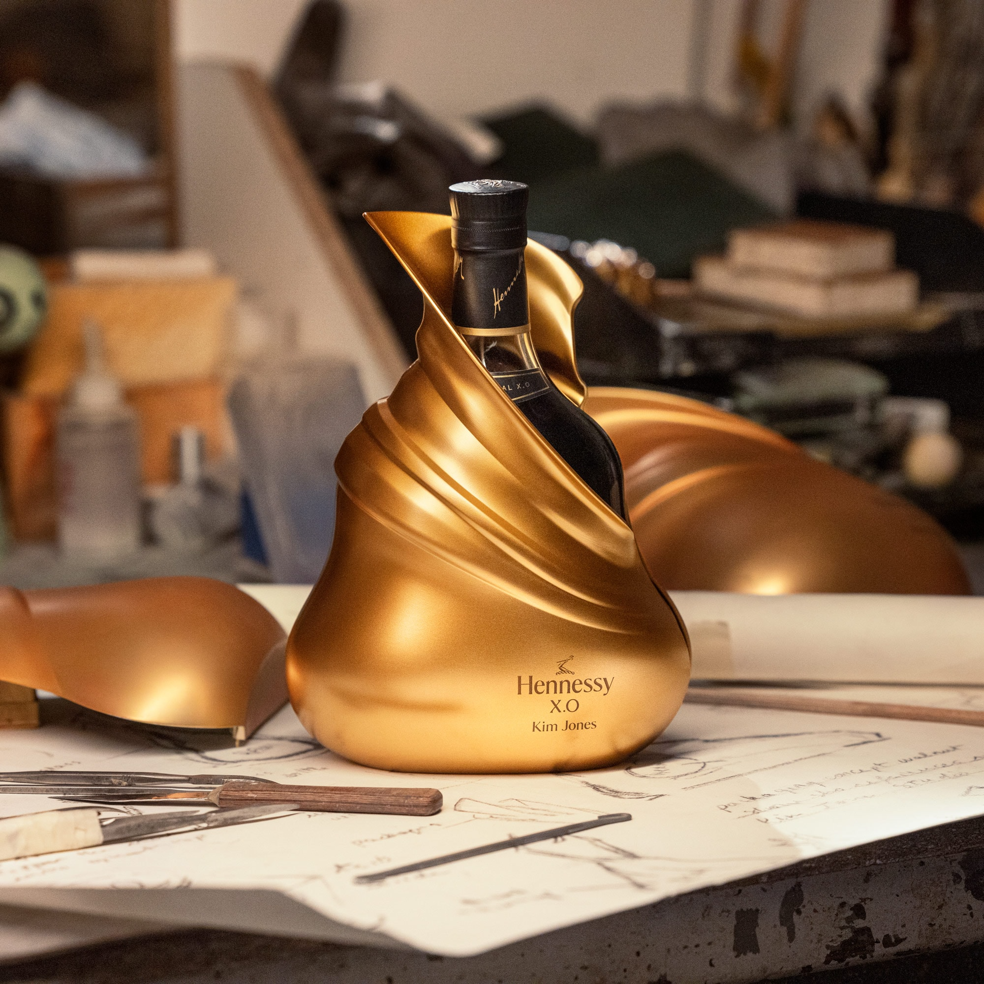 定価34,430円-Hennessy X.O Kim Jones ヘネシー Hennessy X.O Kim Jones Limited Edition Cognac