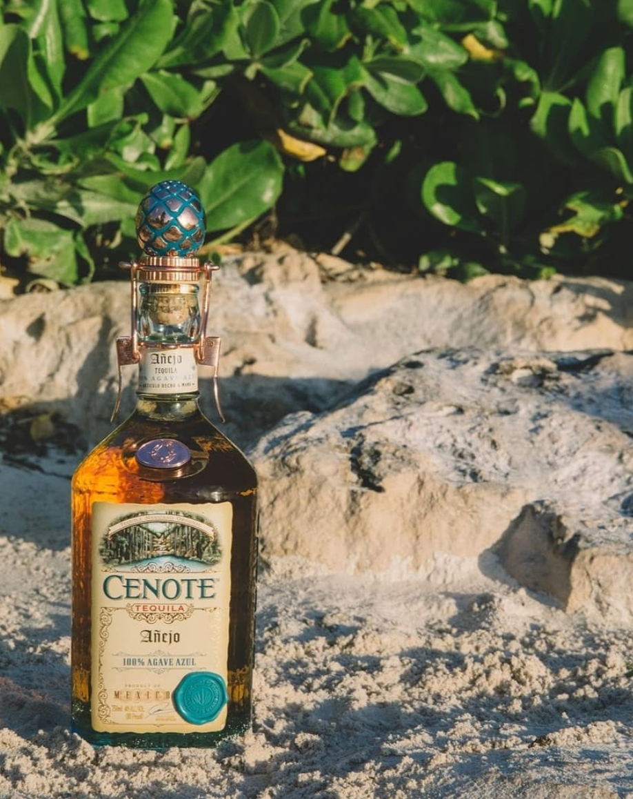 Cenote Añejo Tequila