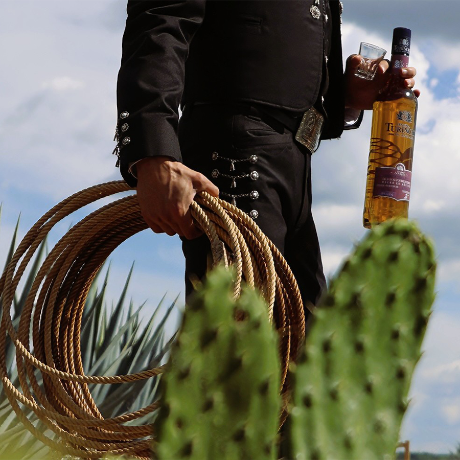 Turincio Añejo Tequila