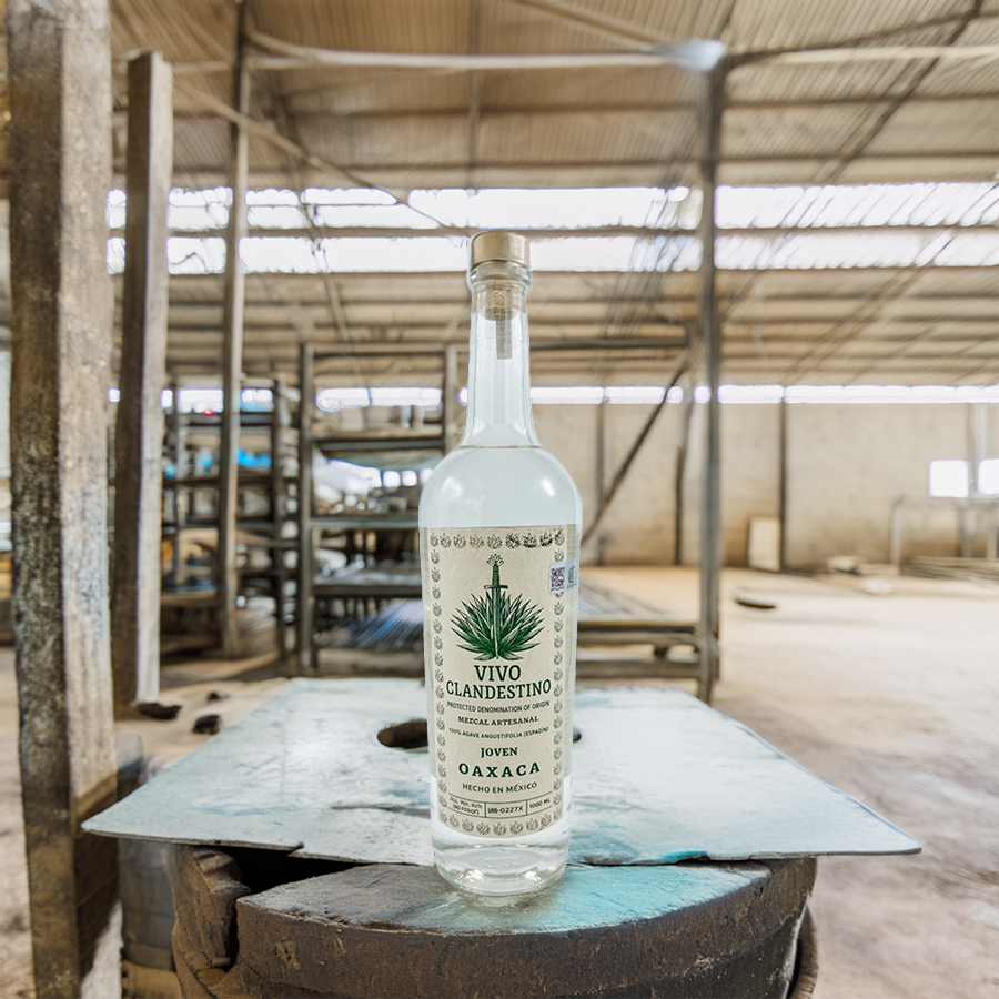Vivo Clandestino Joven Mezcal 1L
